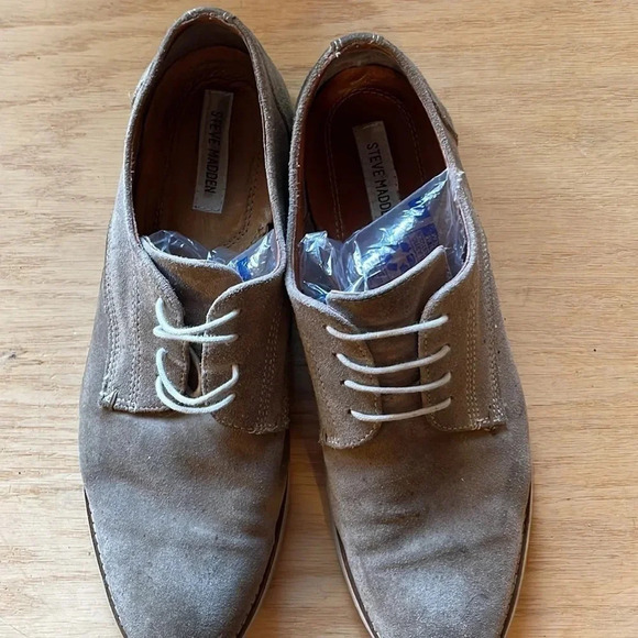 Steve  Madden Suede Shoes - Picture 6 of 17